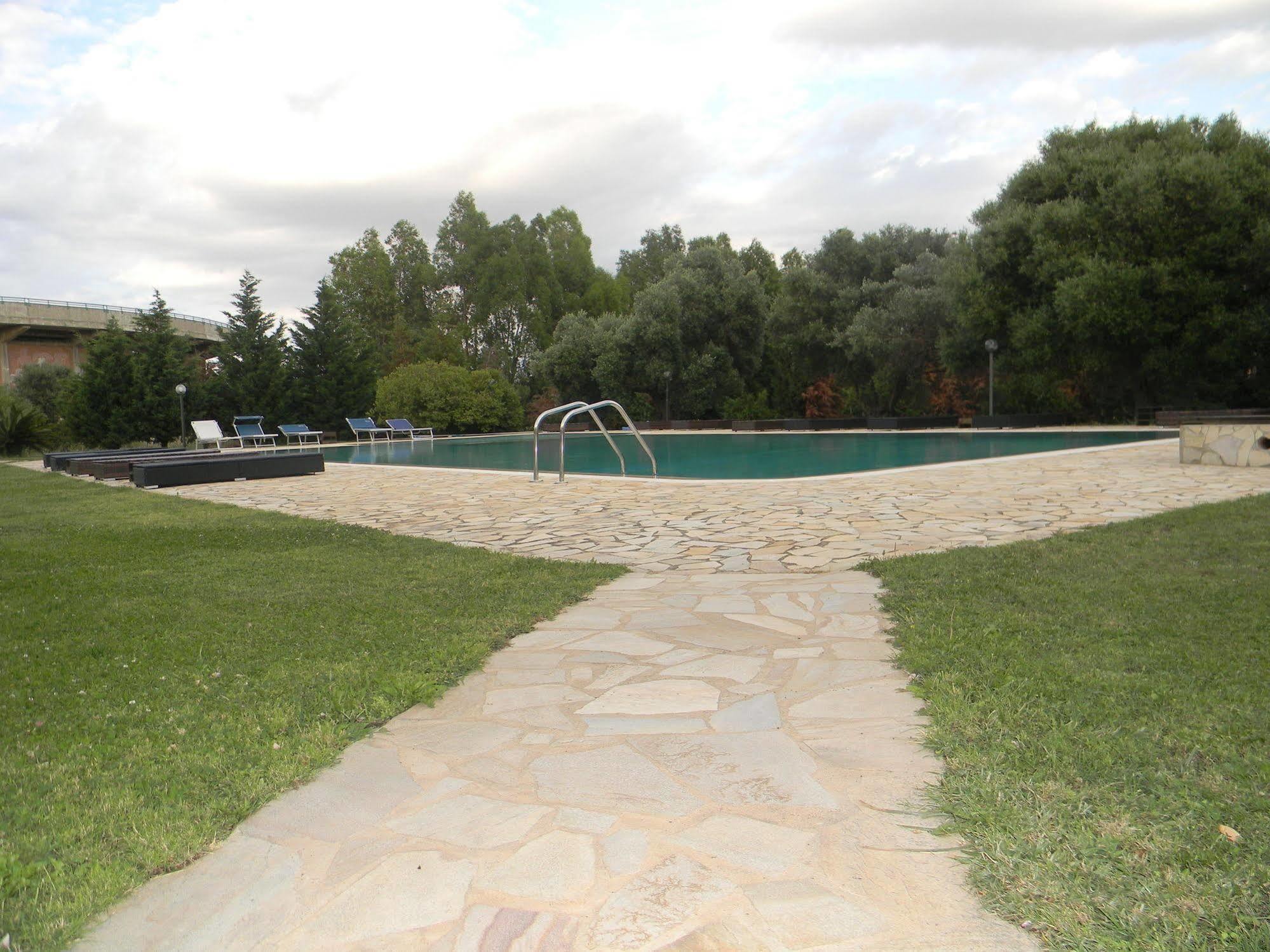 Hotel Sport Village Iglesias Exterior photo